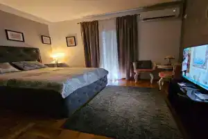 Studio Place 8, Podgorica