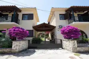 Raptis Aparthotel, Sivota