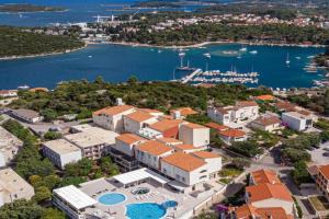 Awesome Home In With Wifi Guest house, Korcula