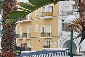 Capri Aquarium Friends Guest house, Capri Village