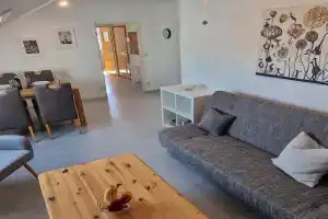 Schöne, helle 3 Zimmer mit Klimaanlage Apartments, Russelsheim