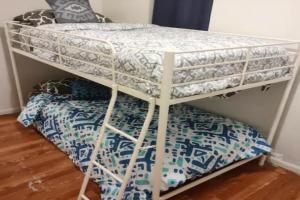 Twin Bunk-Style Bedroom close to downtown, Baltimore