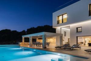 Villa GRC, Zaboric