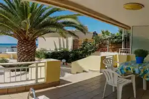 THASSOS SUMMER dreams maisonette by the sea Guest house, Potos