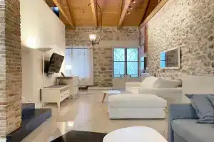 Blue Domino Luxury City Villa, Patras