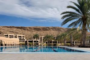 Stylish Apartment with a Jacuzzi (Park&Pool View), Muscat