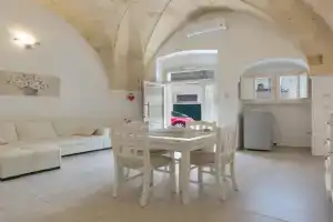 Dimora Ilenia by BarbarHouse, Oria