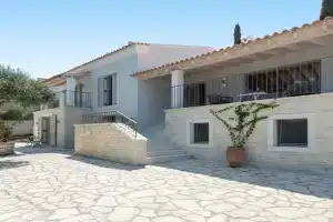 Villa Helonaki, Kassiopi