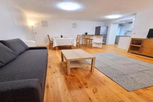 Vagnera Old Town Two Bedroom Apartment, Riga