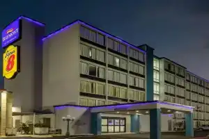 Super 8 by Wyndham Hotel, Laredo