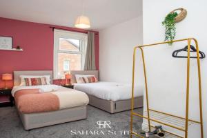 Spacious 3BR Home - Sleeps 6 - Contractors & Groups - Parking Apartments, Newcastle upon Tyne