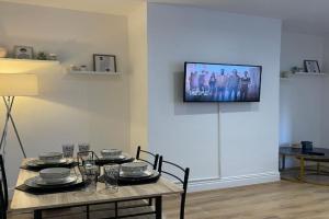 Stylish and Modern 3 bed Apartment with FREE PARKING, Newcastle upon Tyne
