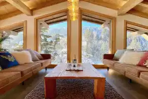 Chalet Gouter- Great central location with Jacuzzi, Morzine