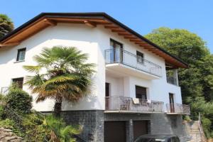 Apartment Lucina by Interhome, Oggebbio