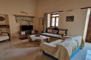 Christos Katerina House, Pythagorio