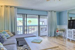 Beachside Condo with Amenities! Apartments, Corpus Christi