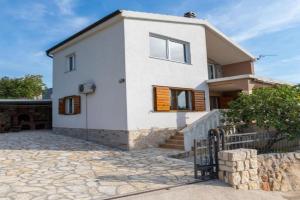 Nice Apartment In Jasenice, Rovanjska