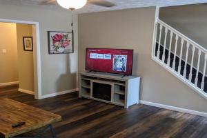 Carter #5 Two bedroom unit near Xavier Downtown, Cincinnati
