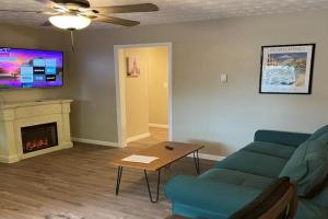 Carter #6 Two Bedroom Apartment near Xavier, Cincinnati