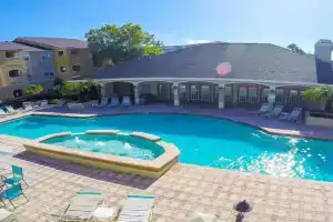 o STUNNING CONDO MINUTES FROM GORGEOUS BEACHES o Apartments, Clearwater