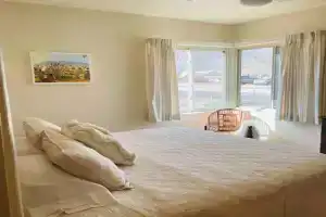 Vintage charm vacation home with modern comforts near Old Town Guest house, Albuquerque