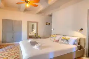 Charming & traditional flat in city center ESCH1-2 Apartments, Valetta