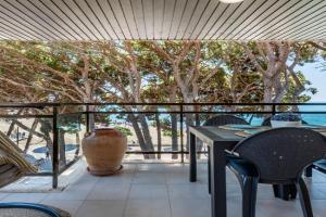 Can Costelles - Ático en primera línea con vistas, piscina y parking Apartments, Cambrils