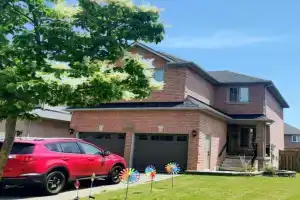 Perfect location comfort private house lower level 2 bedroom unit, Mississauga