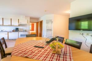Apartment in Stubaital near Ski Lift, Neustift