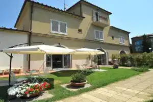 Homelink - Sogno D'oro Guest house, Poggibonsi