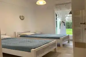 Sela’s beach home Apartments, Agios Georgios Argyradon