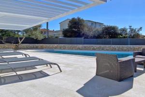 Pakostane - COTTAGE - jardin privatif et piscine, Pakostane
