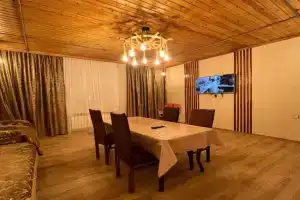 Cozy House with Swimming Pool near city center, Gabala