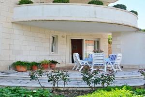 Apartments Tonka, Pucisca