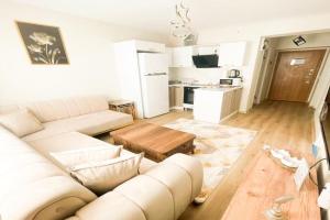 Two Bedroom King Suite TH30, Beylikduzu