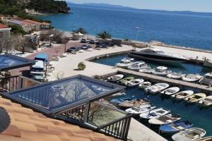 Apartmani Nona, Brela