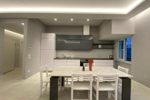 CASA DANTE: Oneglia Centro-Marina-Spiagge (3 min), Imperia