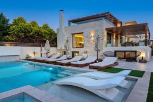 Amara Villas, Adelianos Kampos