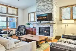 Winter Park Condo with Mountain Views and Hot Tub Apartments, Winter Park