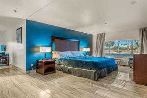 Metro Extended Stay - - Corner Studio, Tempe