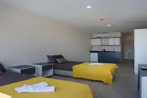 Lofts Luna Hotel, Avsallar