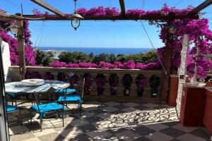 LUXURY HOUSE "VILLA POMPEIANA" Via CAMERELLE CON TERRAZZA VISTA MARE, Capri Village