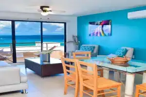 Ocean view apartment, best beach area, 3 bedrooms, Cancun