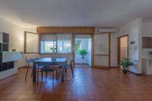 Pontelagoscuro Huge & Residential Apartment, Ferrara