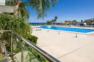 ALICIA - Coralli Beachfront Apartment, Protaras