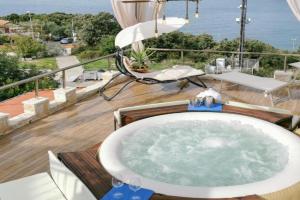 Nice Apartment In With Kitchen, Utjeha