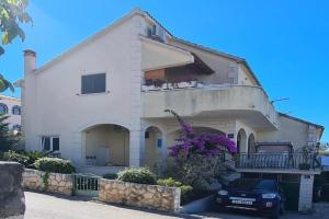 Apartmani FANI, Supetar