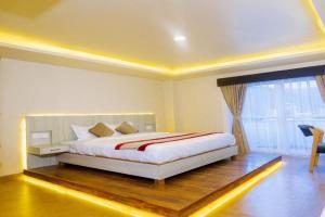 POMs Penthouse, Pokhara