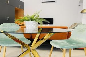 RUBEN VELA - LOFT CLOSE to RUSSAFA (SOHO) Apartments, Valencia