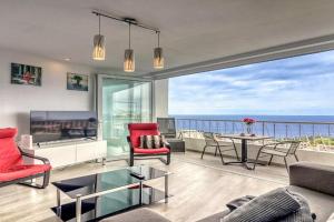 Central Modern Apartment with Private parking & Ocean view & Coffee corner, Icod De Los Vinos